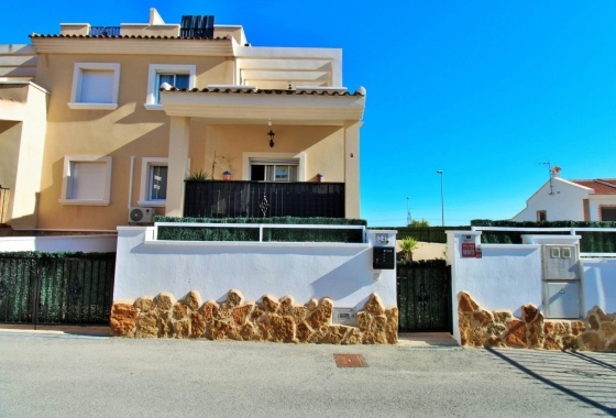 Adosado - Reventa - San Miguel de Salinas - Residencial los flamencos