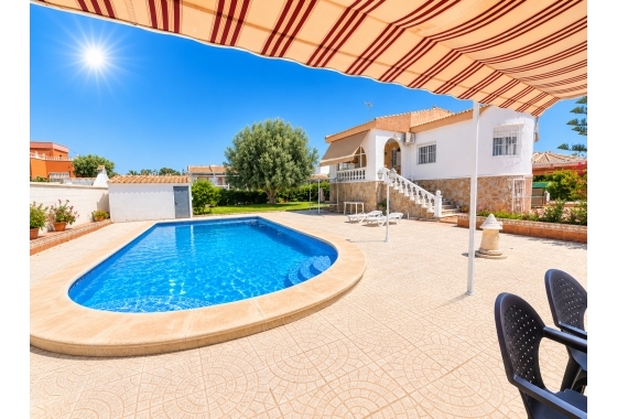Villa - Resale -
            Torrevieja - STS-20368