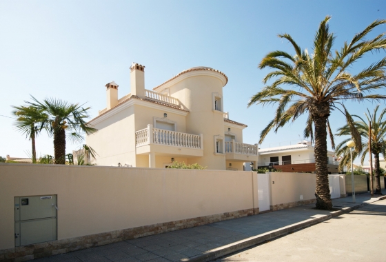 Villa - Revente - Cabo Roig - MUY CERCA DE LA PLAYA
