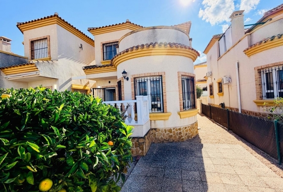 Villa - Revente - Los Montesinos - La Herrada
