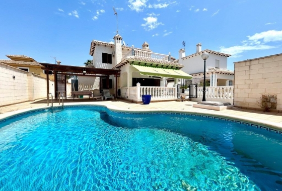 Villa - Revente - Orihuela Costa - La Zenia