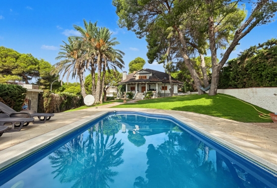 Villa - Wiederverkauf - Orihuela Costa - Campoamor