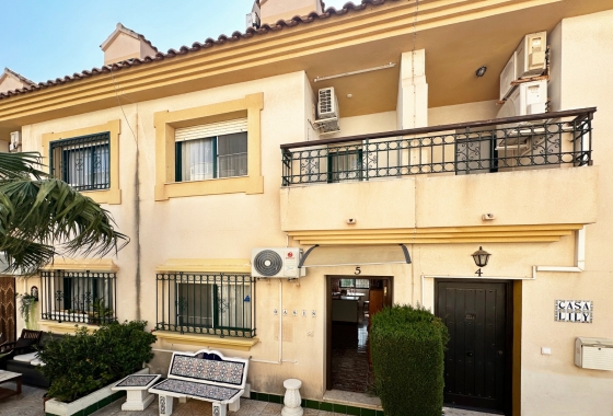 Villa - Wiederverkauf - Orihuela Costa - La Zenia