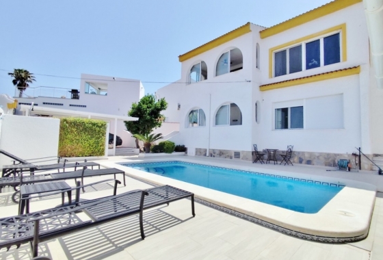 Villa - Wiederverkauf -
            San Miguel de Salinas - INMCBI-FM-1405