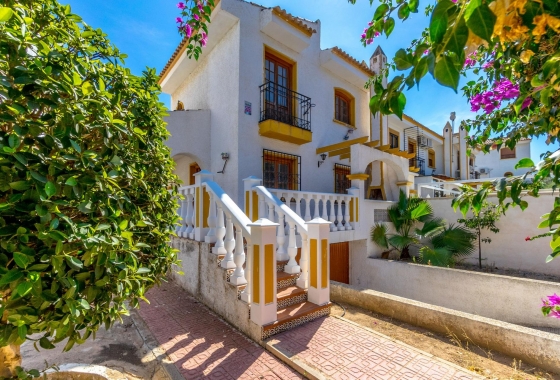 Villa - Wiederverkauf - Torrevieja - Los altos