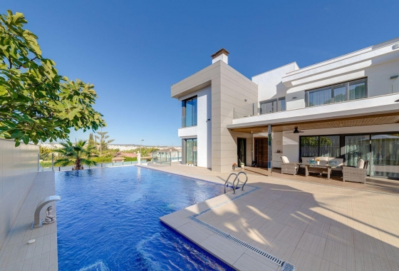 Villa - Wiederverkauf - Torrevieja - Los Balcones