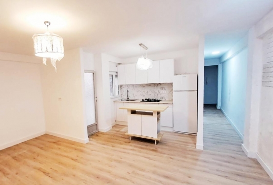 Wohnung - Wiederverkauf - Torrevieja - Centro