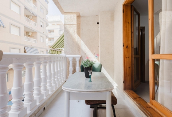 Wohnung - Wiederverkauf - Torrevieja - Playa de La Acequion
