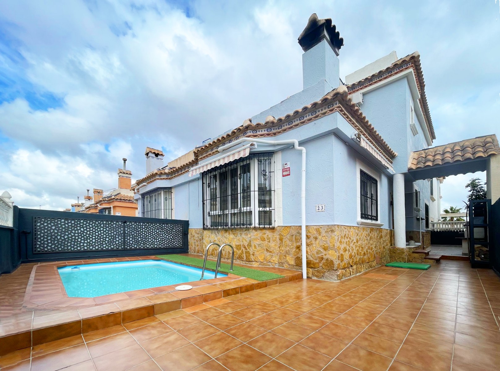 Rijwoning in Orihuela Costa