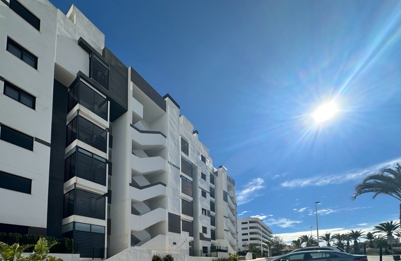 Resale - Apartment - Santa Pola