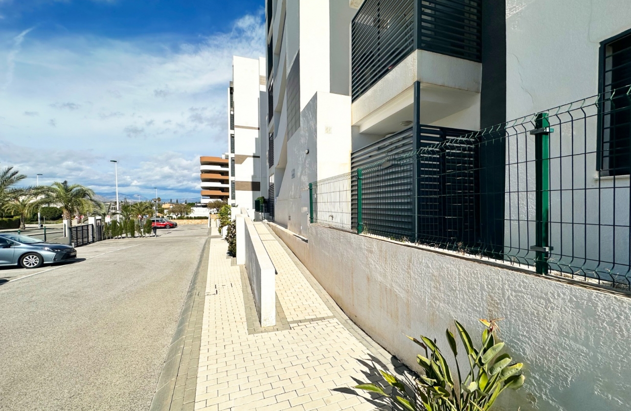 Resale - Apartment - Santa Pola