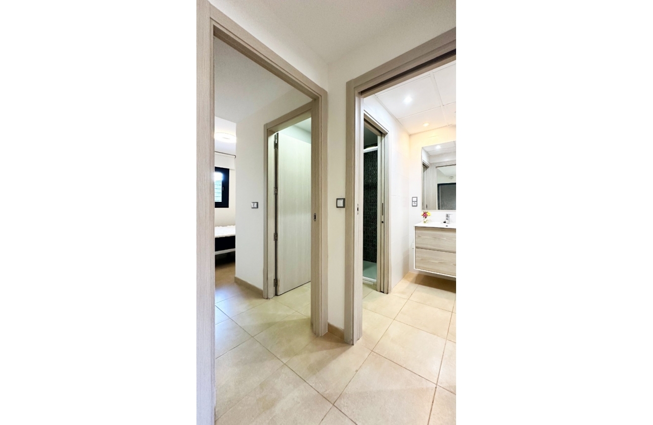 Resale - Apartment - Santa Pola