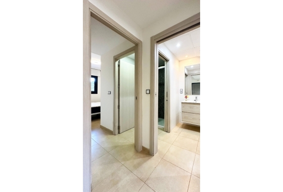 Resale - Apartment - Santa Pola