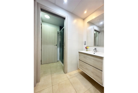 Resale - Apartment - Santa Pola