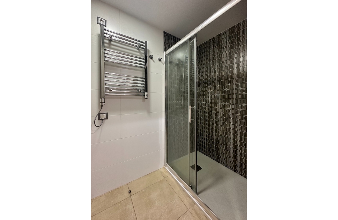 Resale - Apartment - Santa Pola