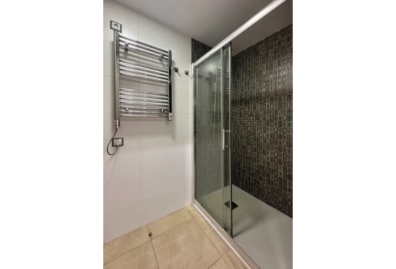 Resale - Apartment - Santa Pola