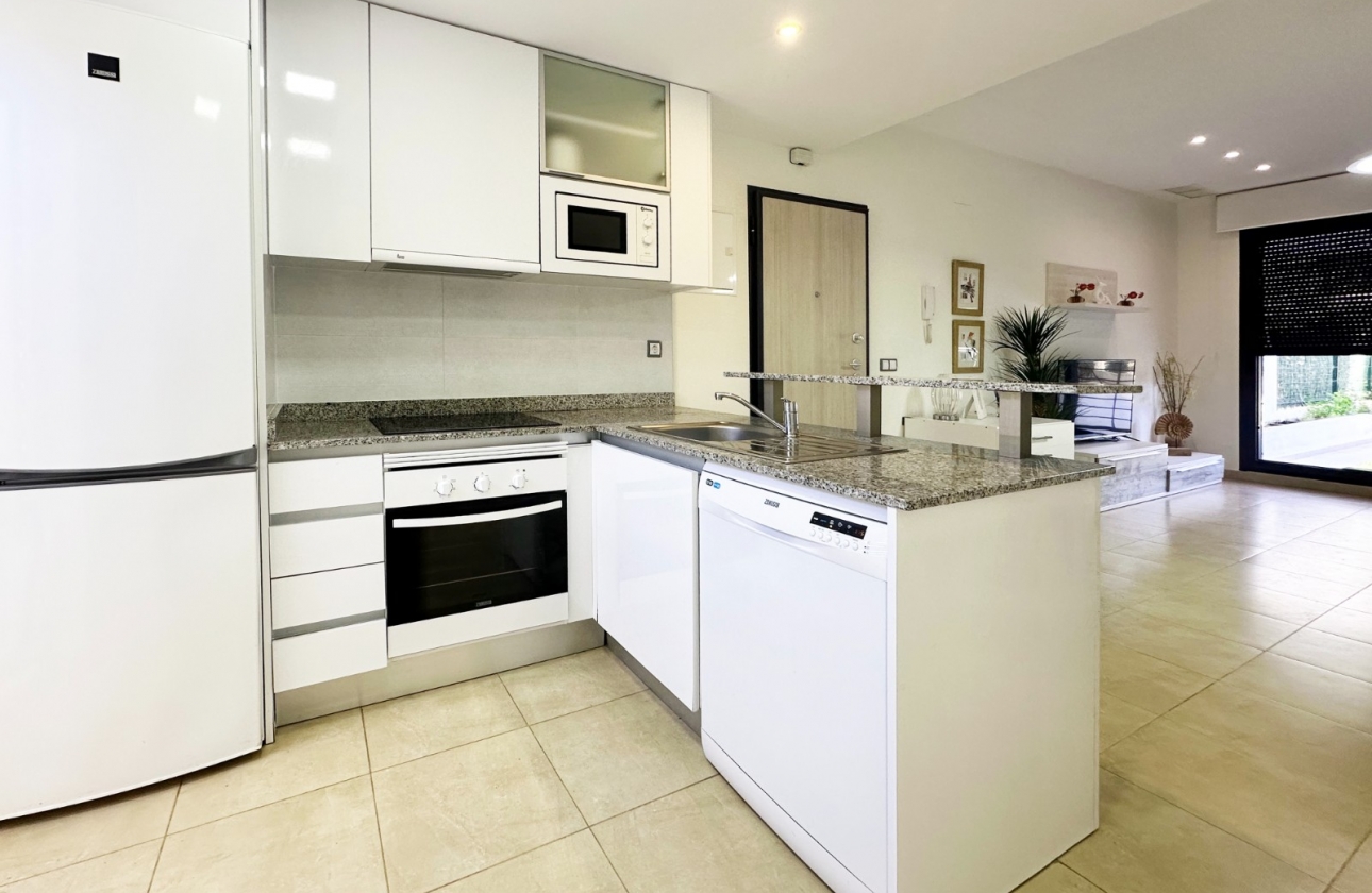 Resale - Apartment - Santa Pola