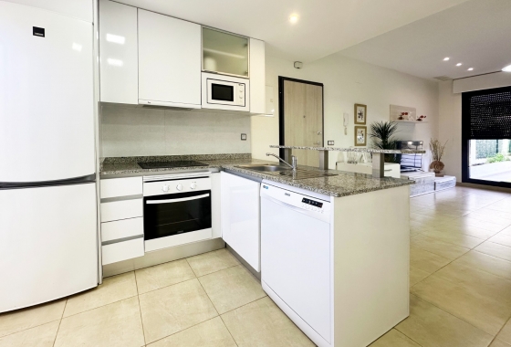 Resale - Apartment - Santa Pola