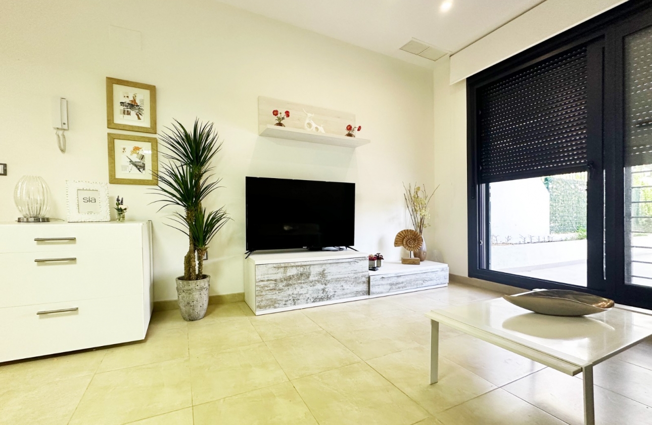 Resale - Apartment - Santa Pola