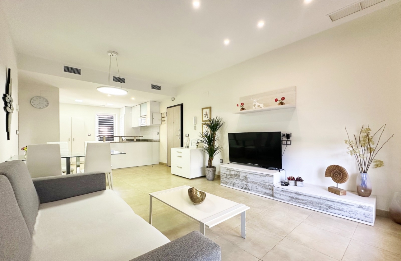 Resale - Apartment - Santa Pola