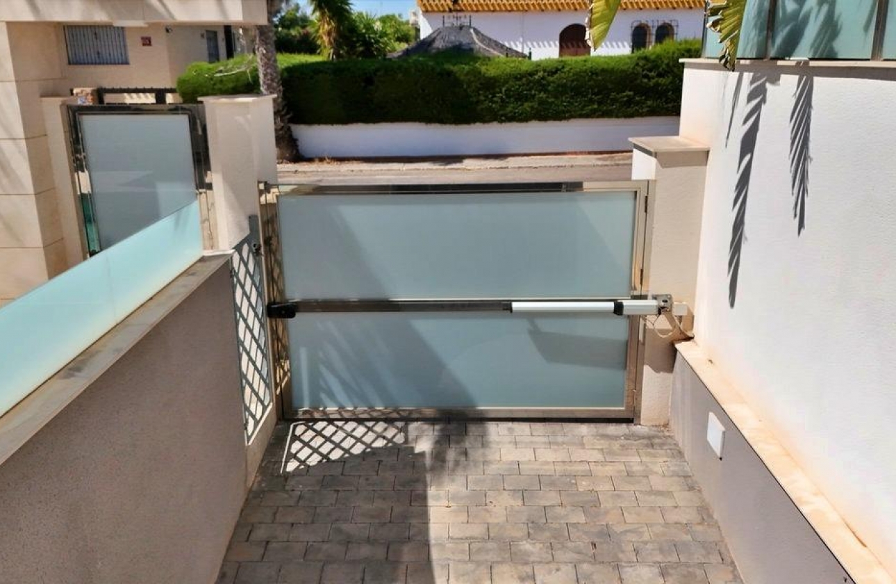 Revente - Villa - Orihuela Costa - Villamartin