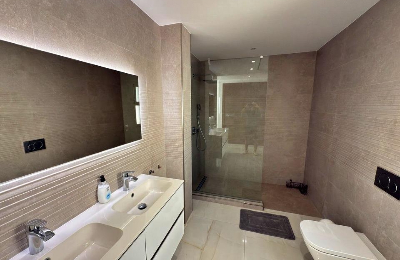Revente - Villa - Orihuela Costa - Villamartin