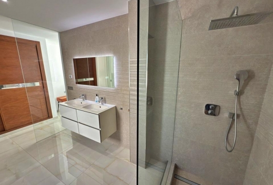 Revente - Villa - Orihuela Costa - Villamartin