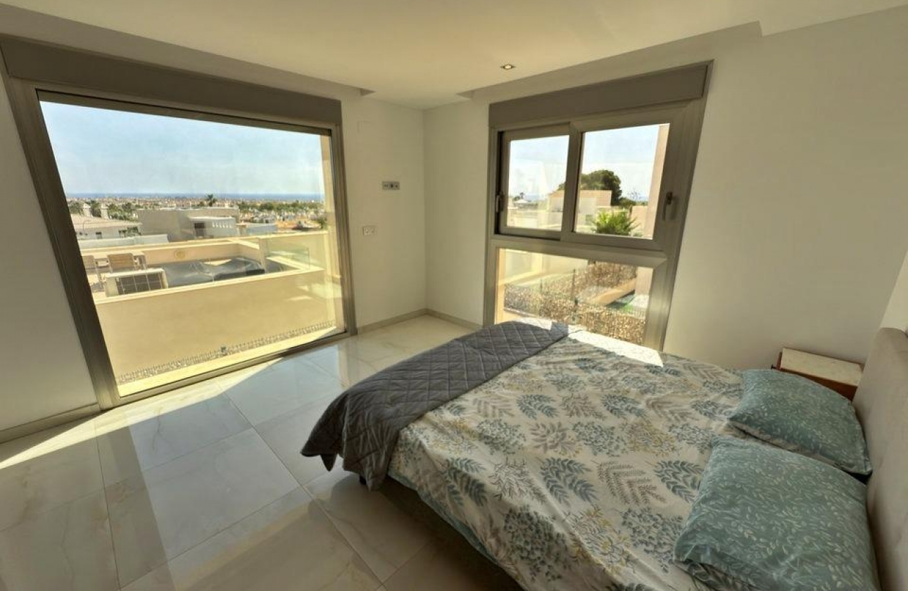 Revente - Villa - Orihuela Costa - Villamartin
