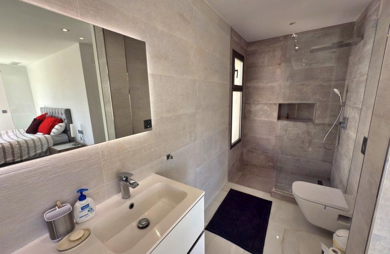 Revente - Villa - Orihuela Costa - Villamartin