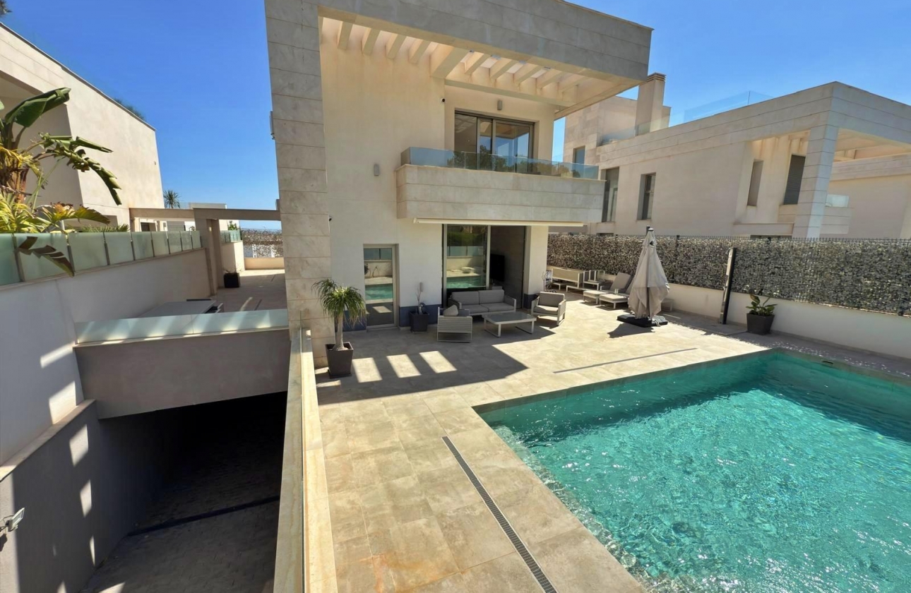 Revente - Villa - Orihuela Costa - Villamartin
