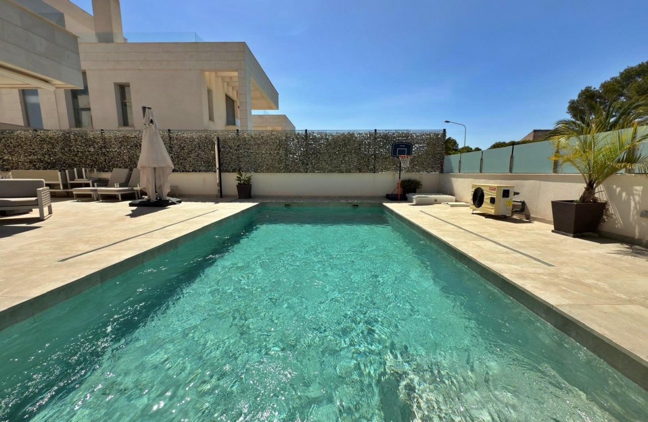 Revente - Villa - Orihuela Costa - Villamartin