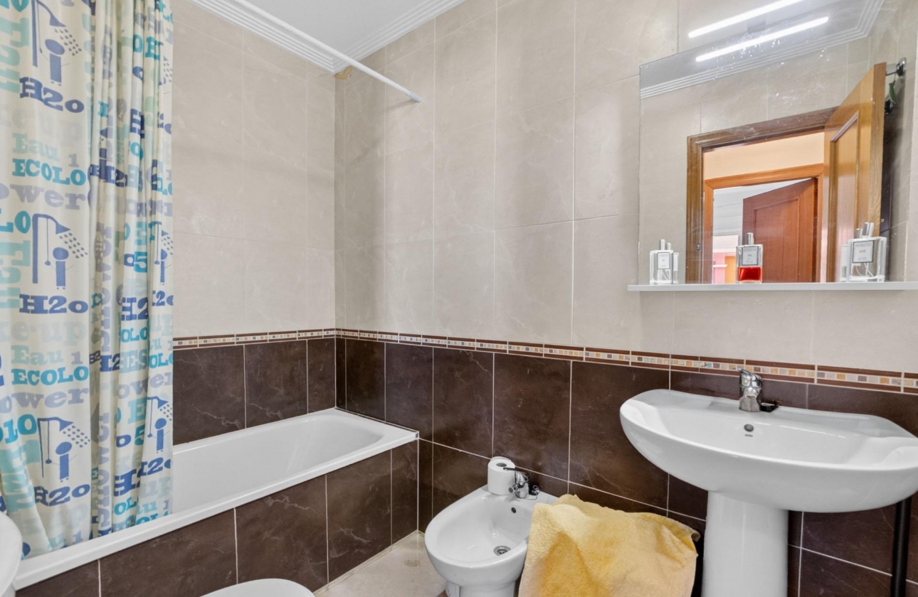 Resale - Apartment - Torrevieja - Torreblanca