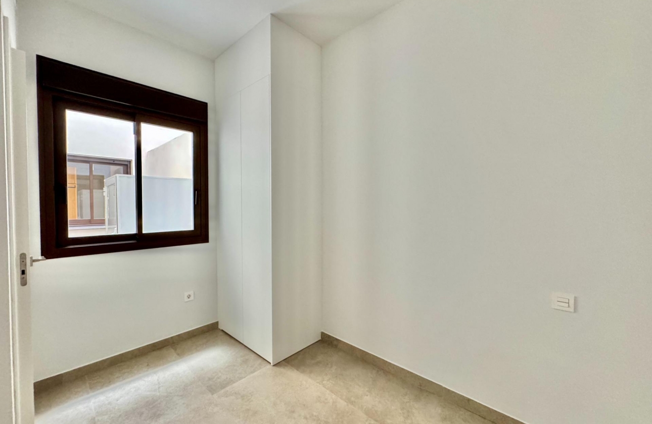 Resale - Apartment - Torrevieja - Habaneras