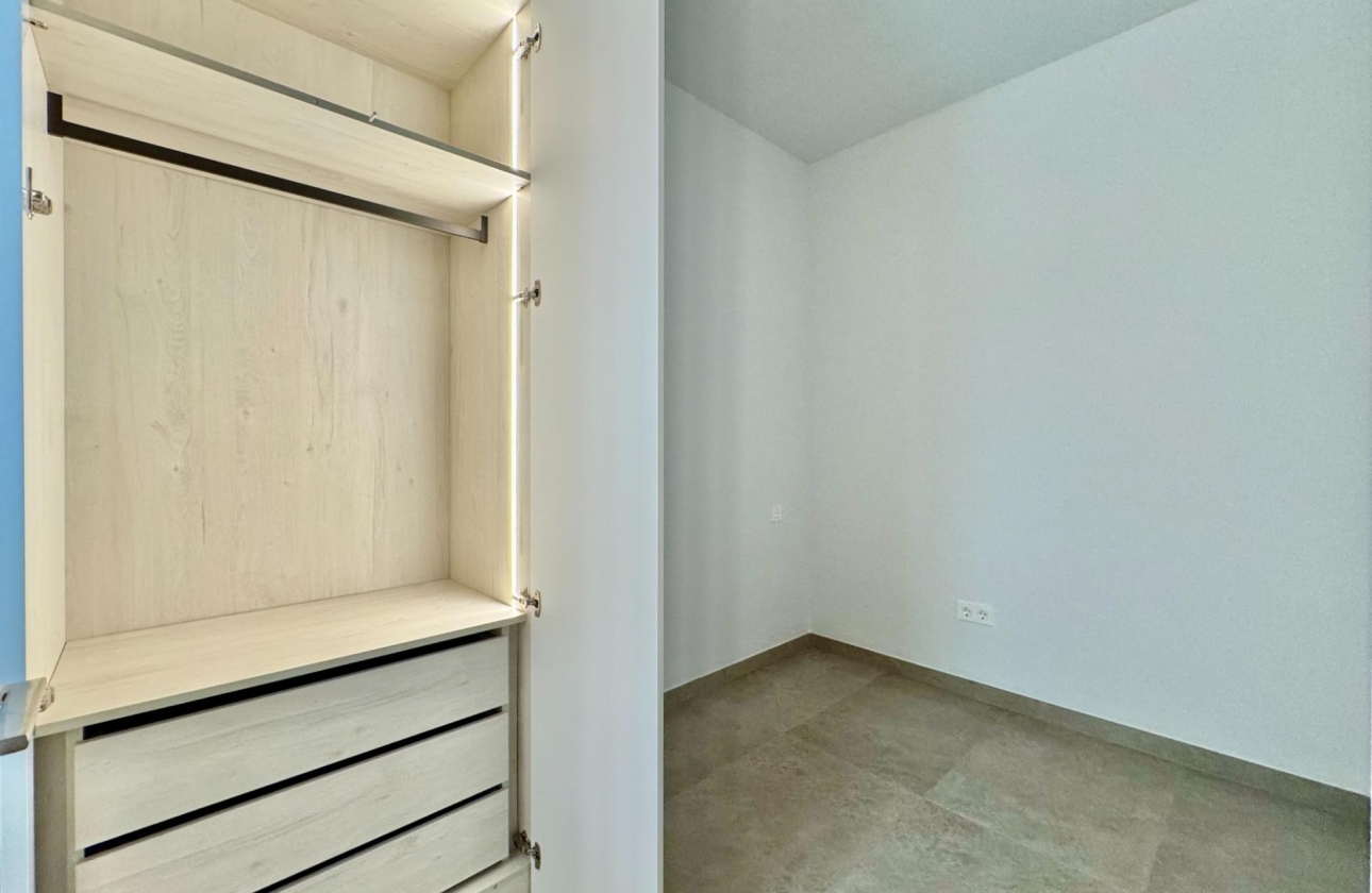 Resale - Apartment - Torrevieja - Habaneras