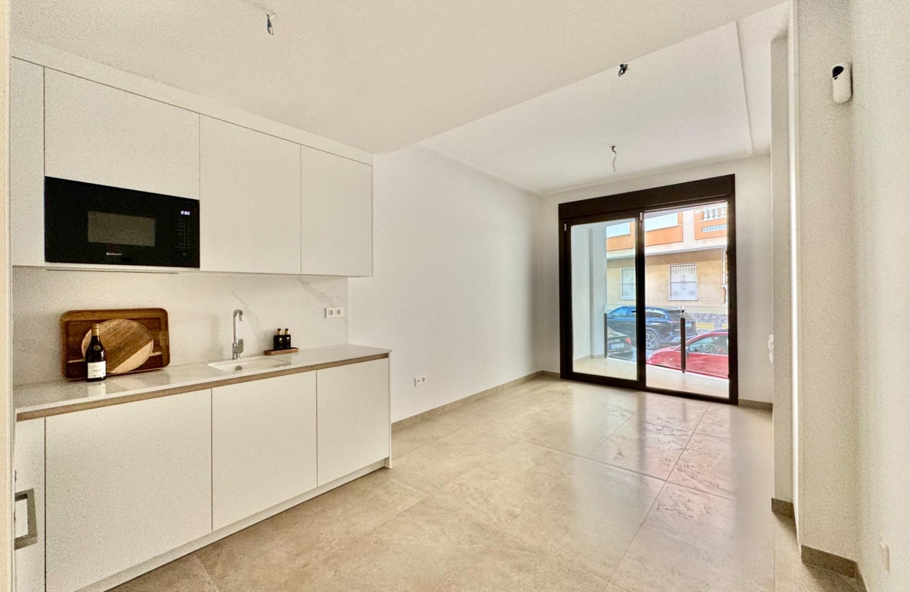 Resale - Apartment - Torrevieja - Habaneras
