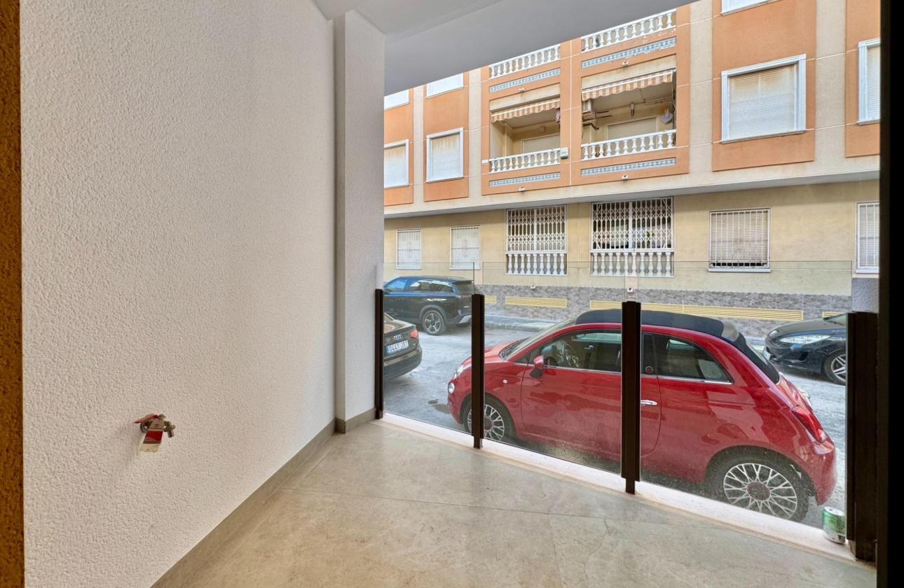 Resale - Apartment - Torrevieja - Habaneras