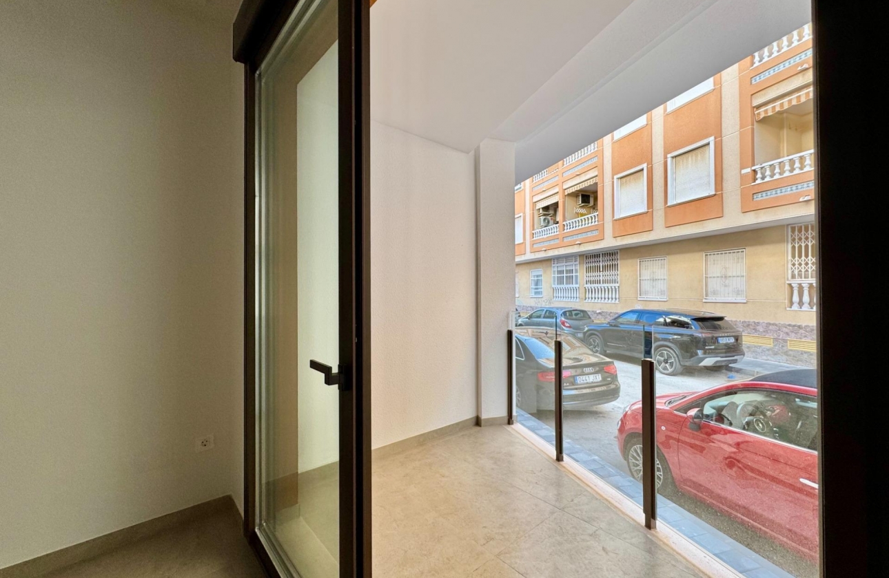 Resale - Apartment - Torrevieja - Habaneras