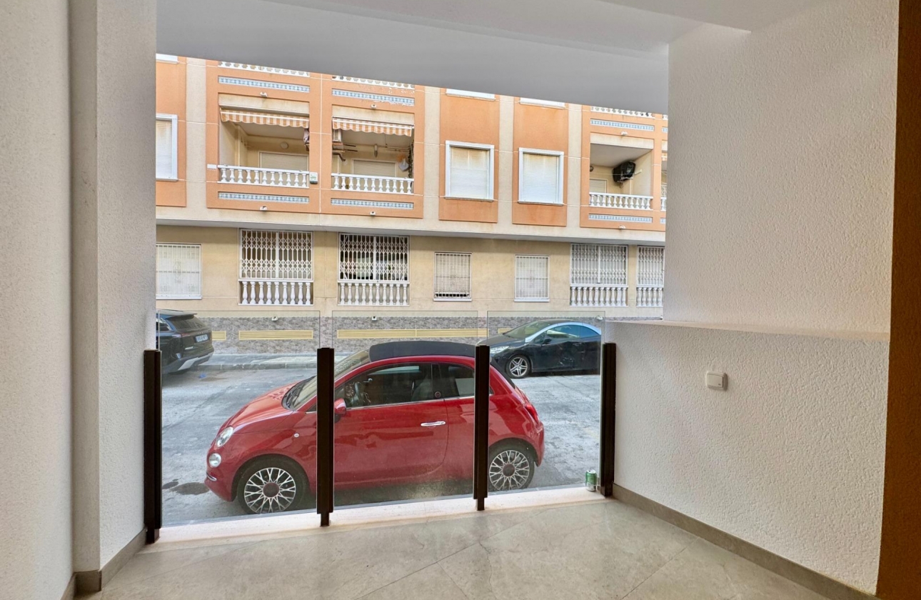 Resale - Apartment - Torrevieja - Habaneras