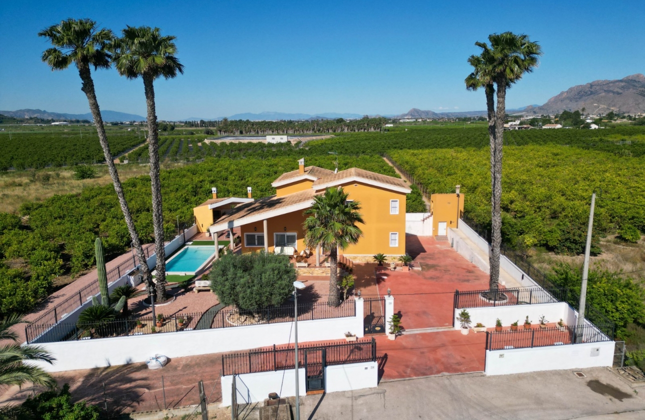 Resale - Villa - Orihuela