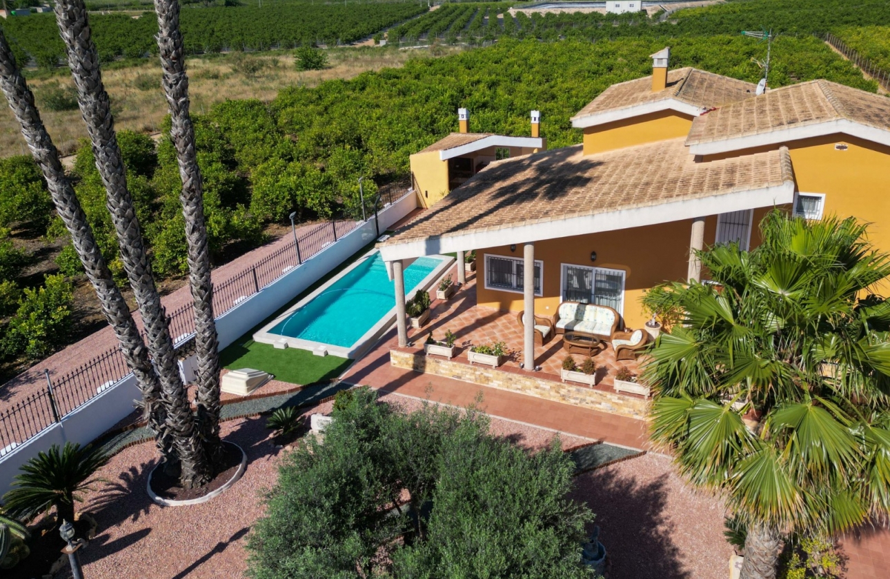 Resale - Villa - Orihuela