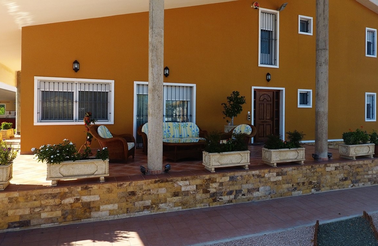 Resale - Villa - Orihuela