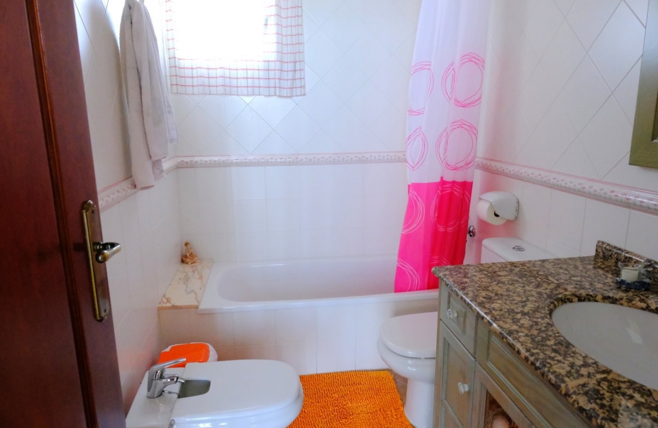 Resale - Villa - Orihuela