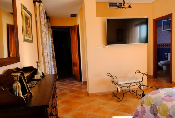 Resale - Villa - Orihuela