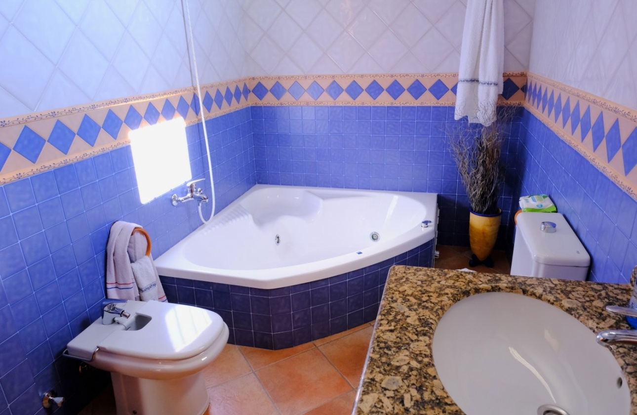 Resale - Villa - Orihuela