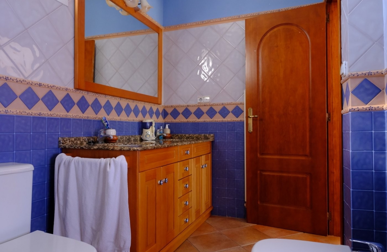 Resale - Villa - Orihuela