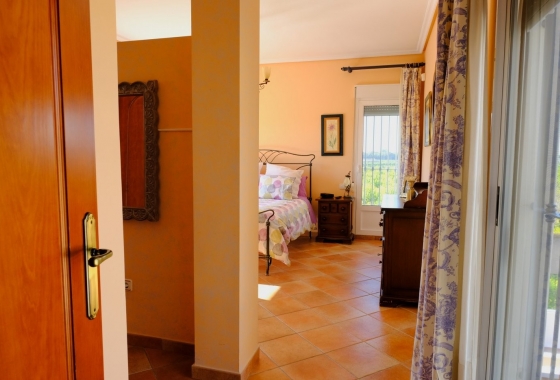 Resale - Villa - Orihuela