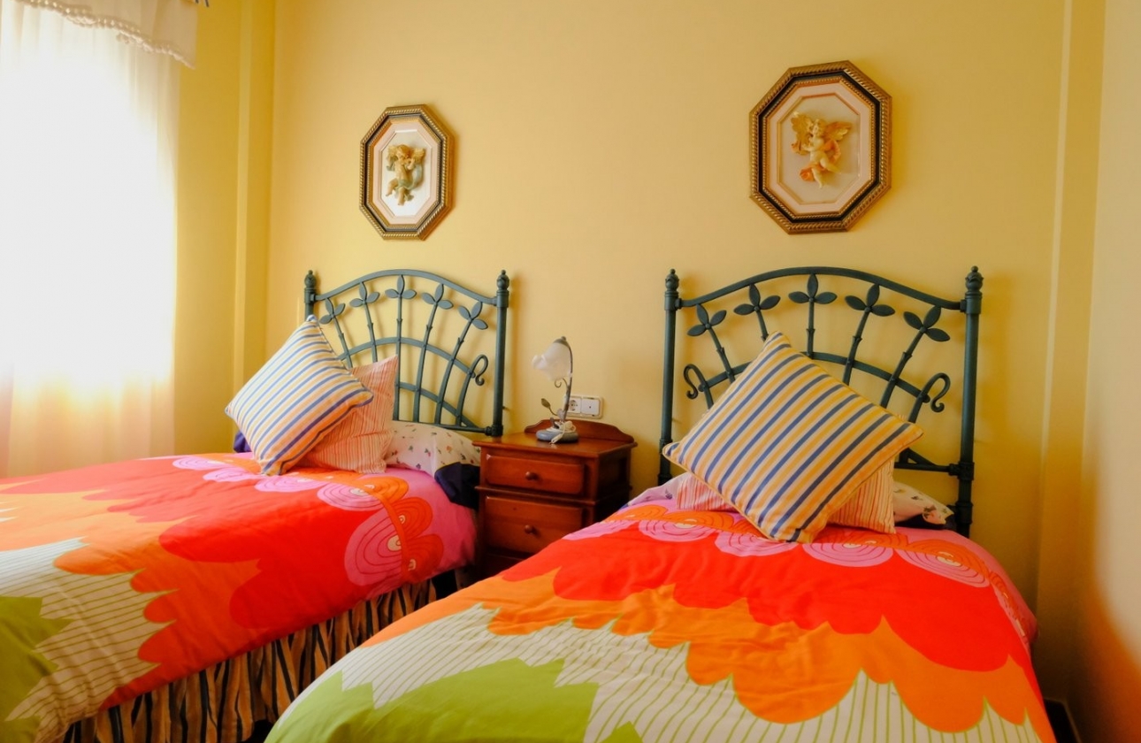 Resale - Villa - Orihuela
