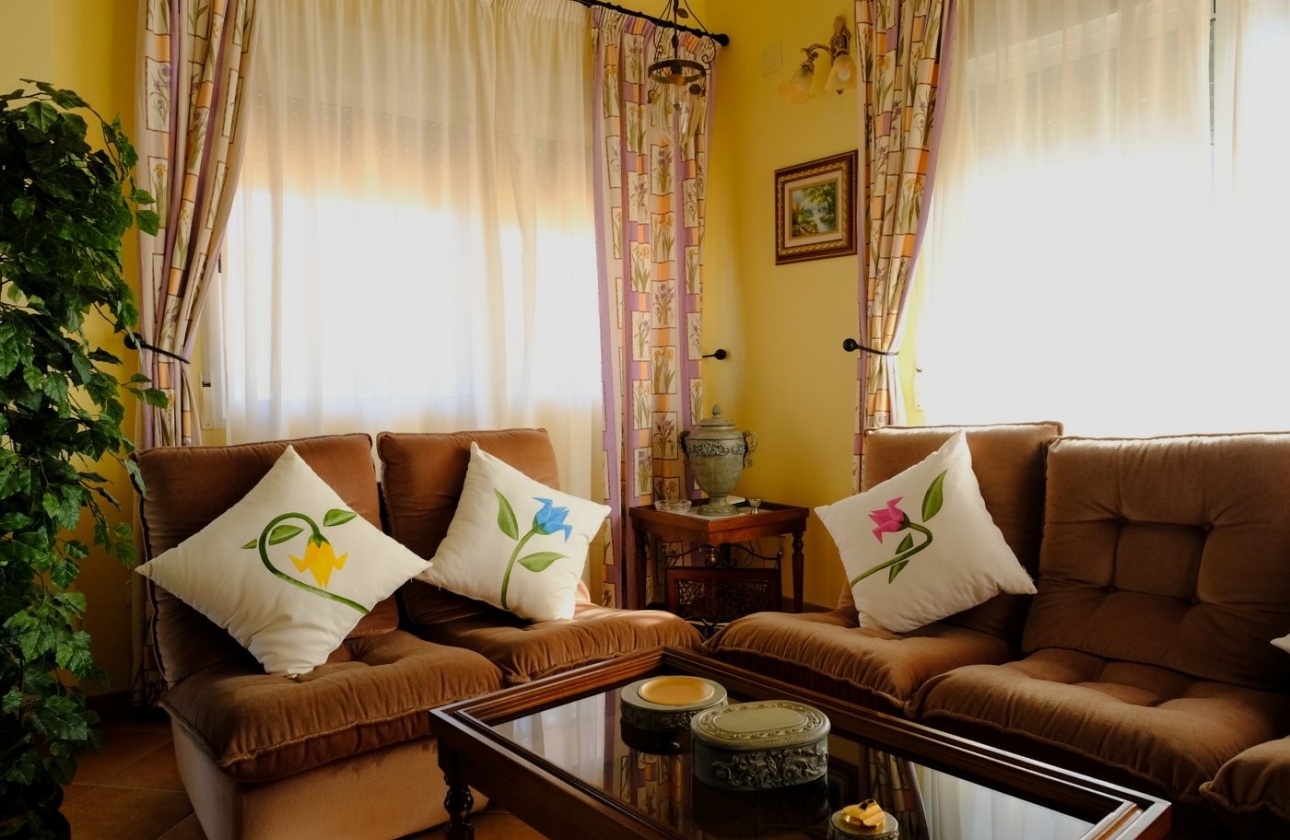 Resale - Villa - Orihuela
