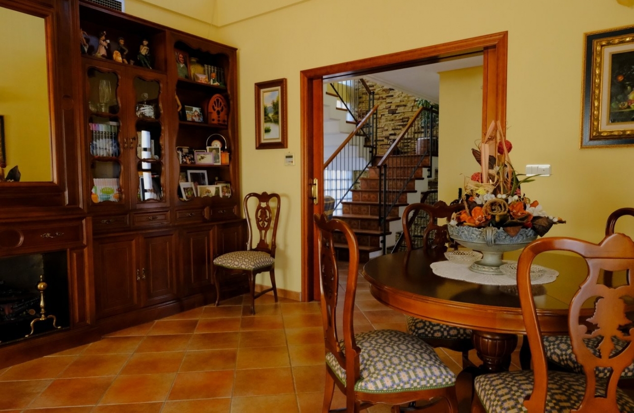 Resale - Villa - Orihuela