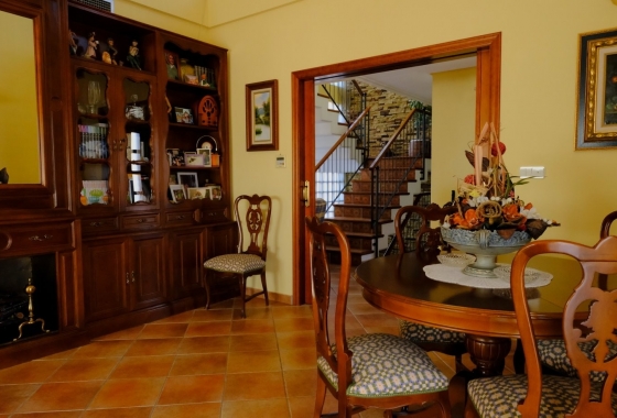 Resale - Villa - Orihuela